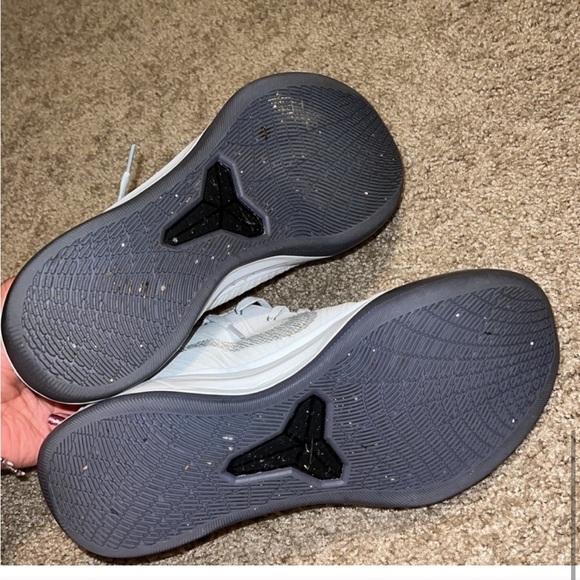 Nike Kobe A.D. Mid Basketball Shoe Pure Platinum - Picture 6 of 10